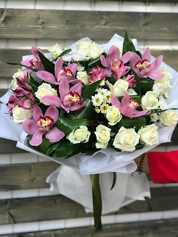 Букет цветов из: Розы и Хризантемы в Супонево Брянская область