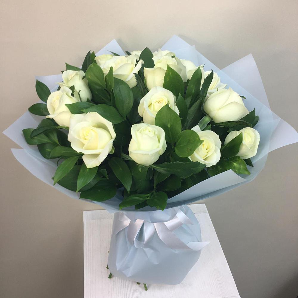 Букет 15 Белых роз Проуд в Супонево Брянская область