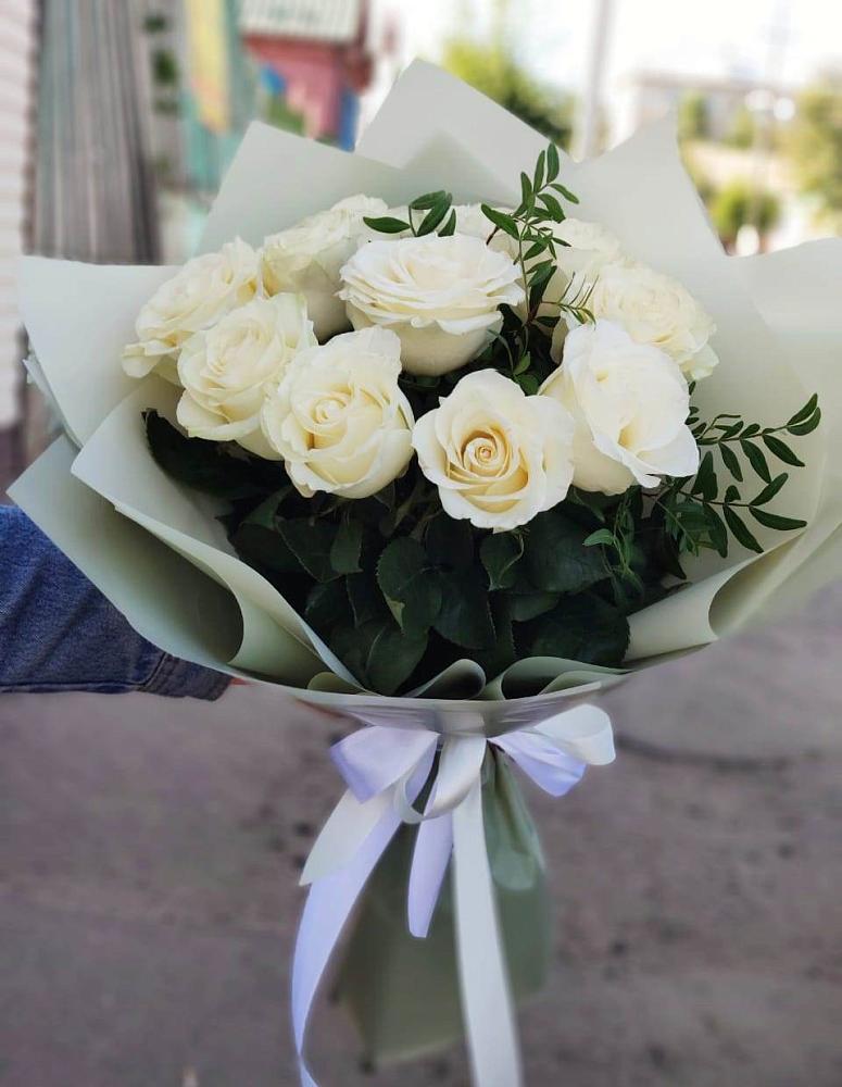 Букет Белые розы Проуд в Супонево Брянская область