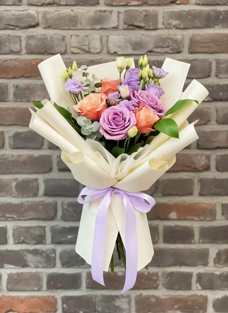 Букет цветов из: Лизиантусы и Розы в Супонево Брянская область