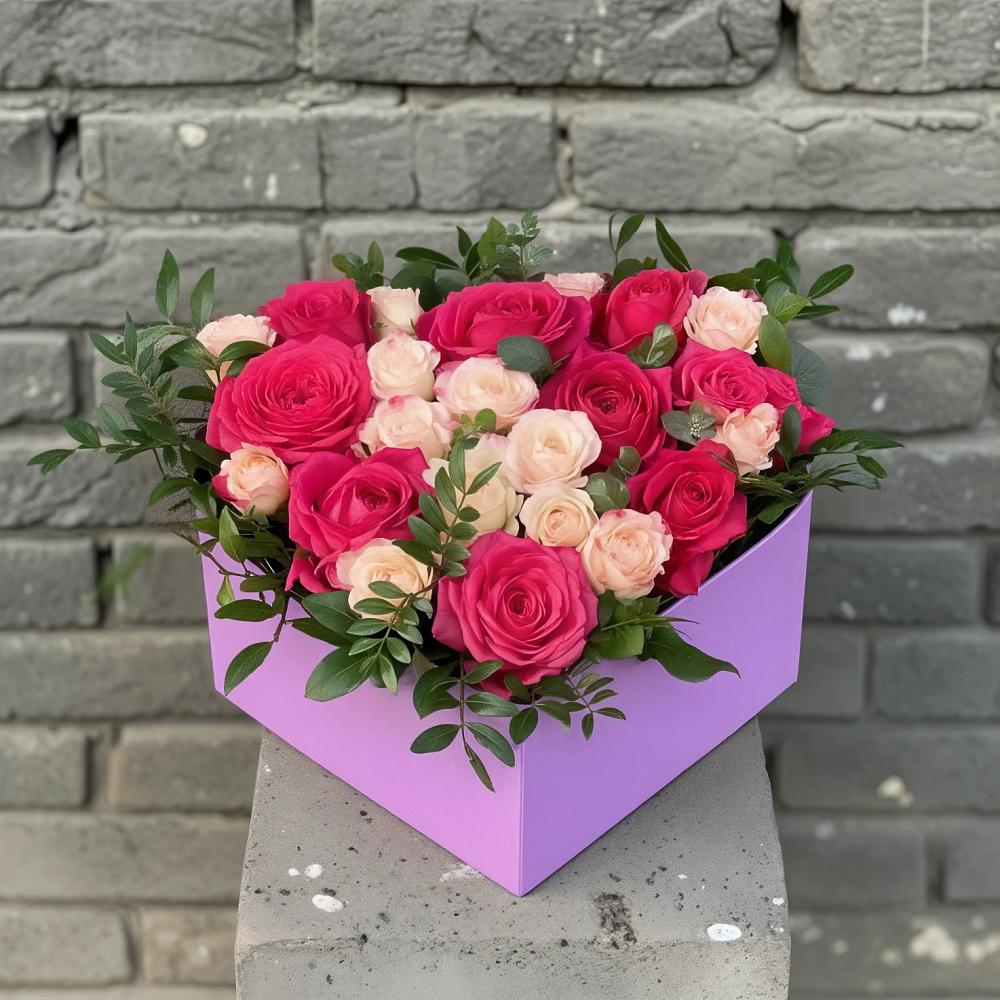 Цветочная композиция из Розы в коробке в Супонево Брянская область