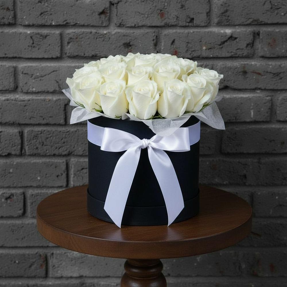 Цветочная композиция из Розы в шляпной коробке в Супонево Брянская область