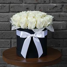 Цветочная композиция из Розы в шляпной коробке в Супонево Брянская область